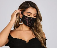 Chic Lace Face Mask