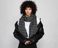 Effortlessly Chic Plaid Scarf