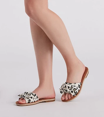 Darling Daisy Floral Print Sandals