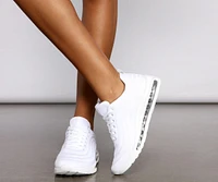 Keep On Moving Basic Sneakers