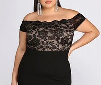 Plus Layla Formal Lace Dress