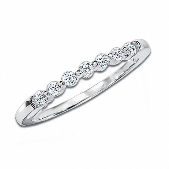 1/4 CT. T.w. Colorless 7-Diamond Band in 14K White Gold