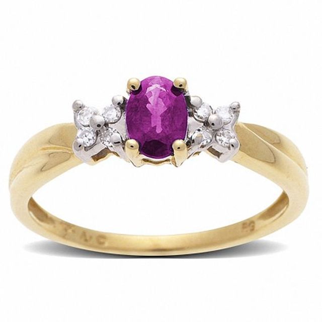 Oval Pink Sapphire Ring in 10K Gold with Diamond Accents