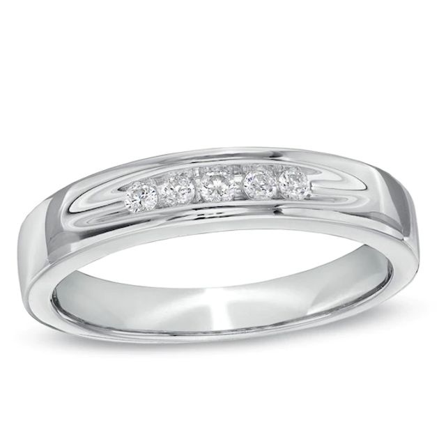 Men's 1/6 CT. T.w. Diamond Five Stone Wedding Band in 10K White Gold