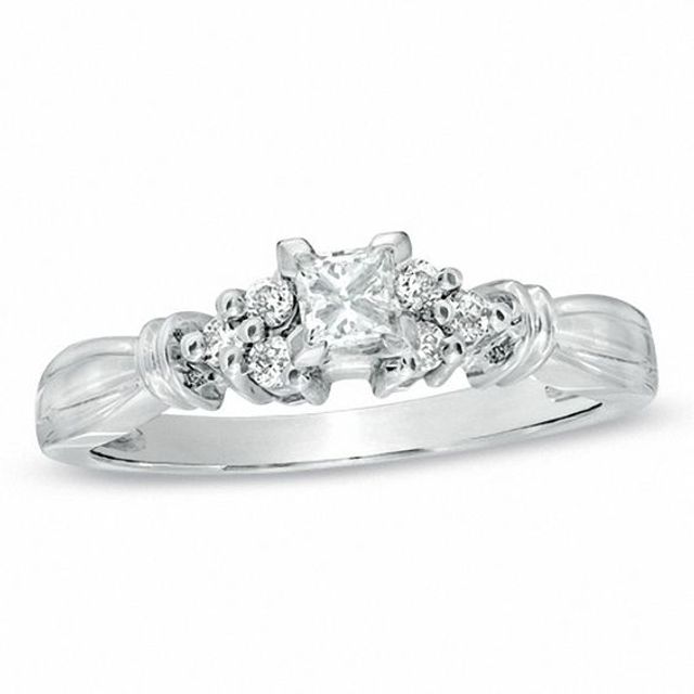 1/4 CT. T.w. Princess-Cut Diamond Collar Promise Ring in 14K White Gold