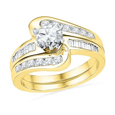 1-1/4 CT. T.w. Diamond Swirl Bridal Set in 10K Gold