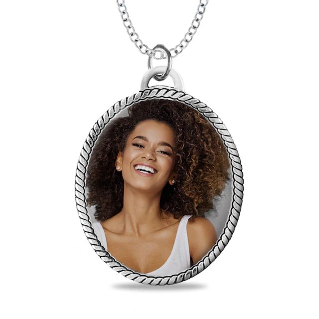 Engravable Photo Rope Frame Oval Pendant in Sterling Silver (1 Image and 3 Lines)