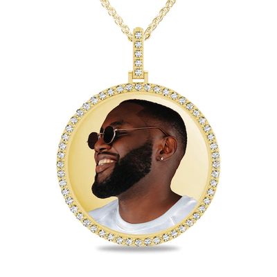 1-1/4 CT. T.w. Diamond Frame Engravable Photo Medallion Pendant in 10K Gold (1 Image and 4 Lines)