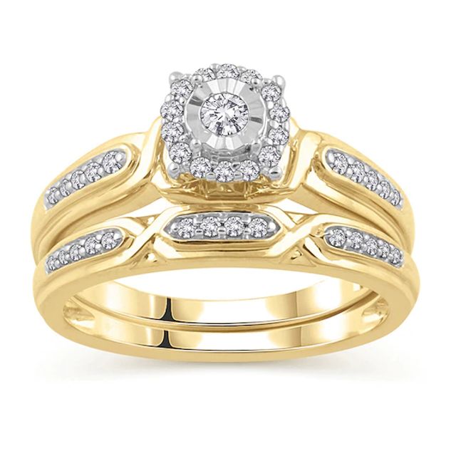 Previously Owned - 1/4 CT. T.w. Diamond Frame Bridal Set in 10K Gold