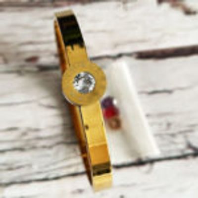 Roman Numeral Golden Color Stainless Steel Bracelet B00010