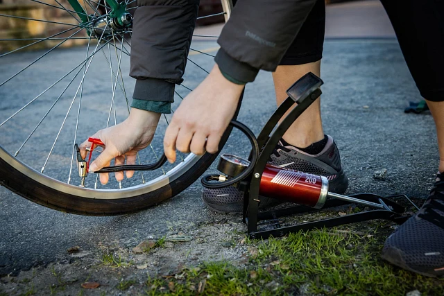 Academy bike pump best sale