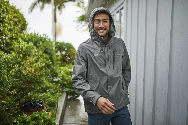 Trail model rain jacket 2025