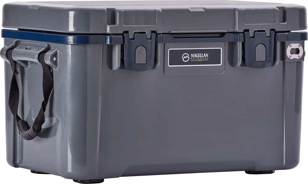 ゆきのページ Magellan Outdoors Pro Explore IceBox 35 Cooler at Hamilton Place