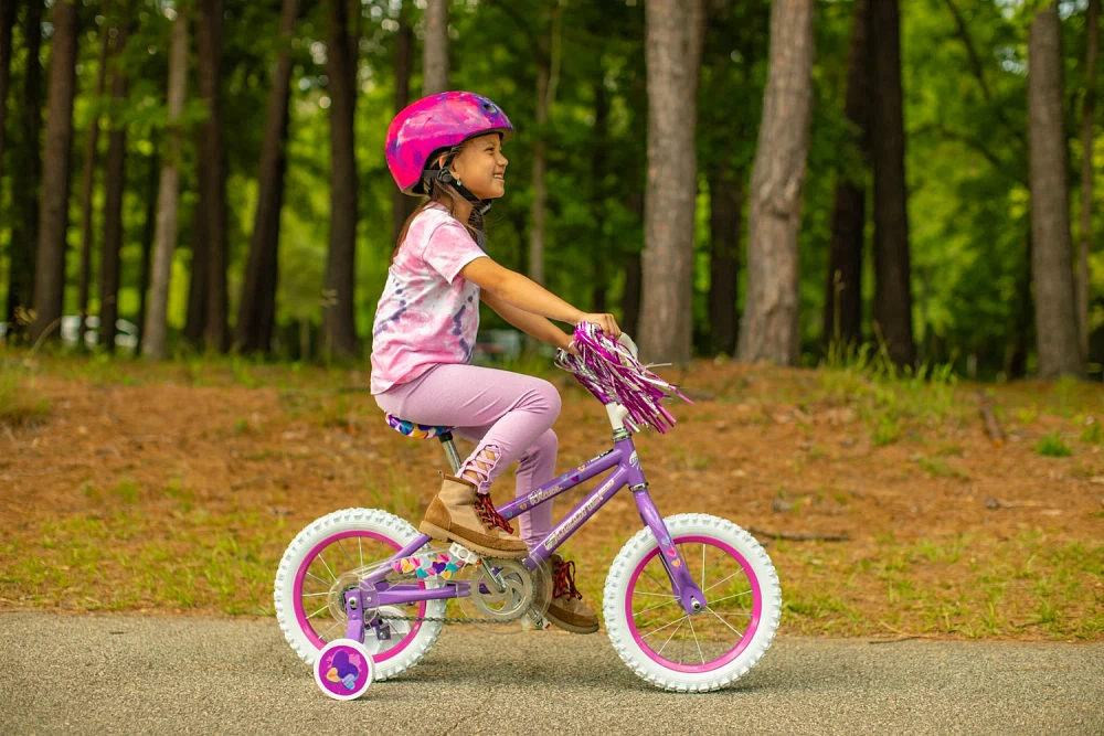 Ozone 500 Girls' 14 in Blaze Bike at Hamilton Place in Chattanooga, TN