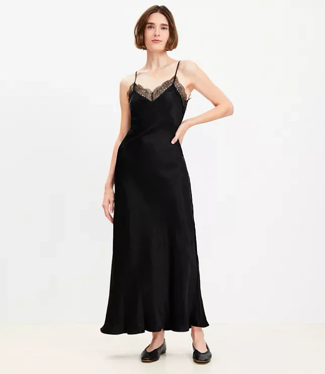 パーティードレス Lace-trimmed Silk Satin Midi Dress Gucci Lace-trimmed Silk Satin Midi Dress in Red | Lyst
