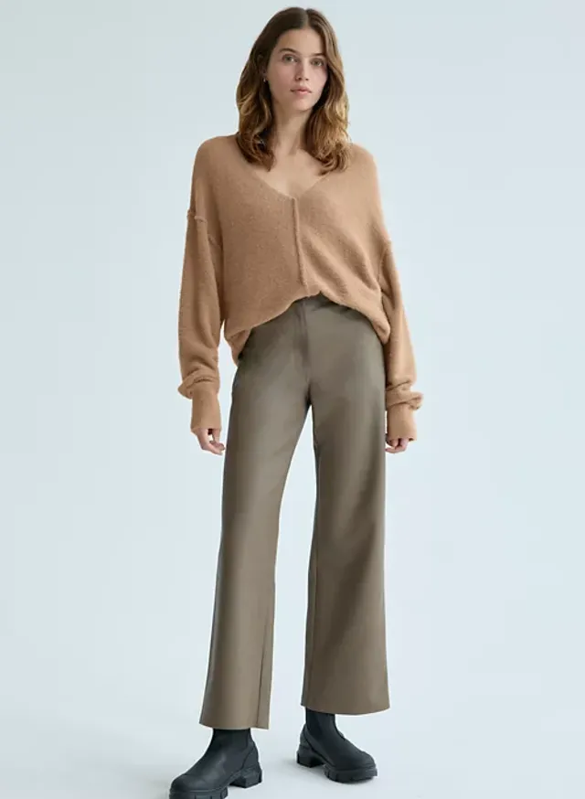 Wilfred Free Hush Knit V Neck Sweater | Mall of America®