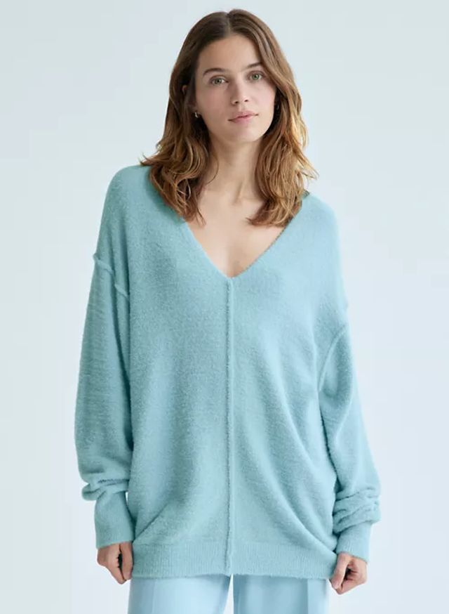 Wilfred Free Hush Knit V Neck Sweater | Mall of America®