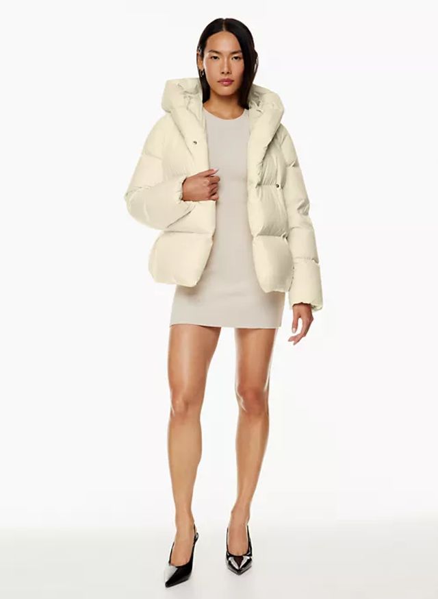Babaton The Duvet Puffer Short | Mall of America® Babaton The Duvet Puffer Short | Mall of America®