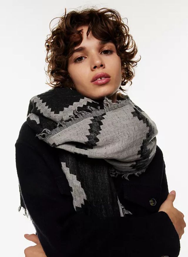 Diamond mosaic blanket scarf 2025