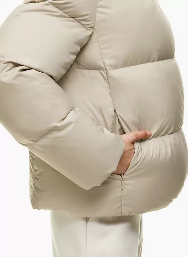 Babaton The Duvet Puffer Short | Mall of America®