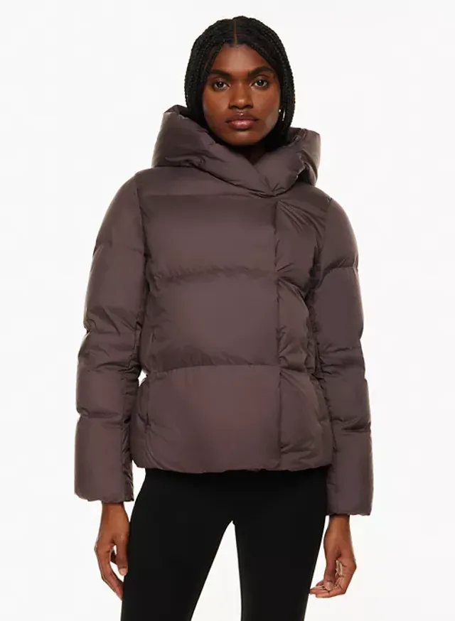 Babaton The Duvet Puffer Short | Mall of America® Babaton The Duvet Puffer Short | Mall of America®