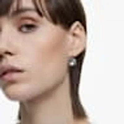 Hudson s bay swarovski bella v grey crystal drop earrings