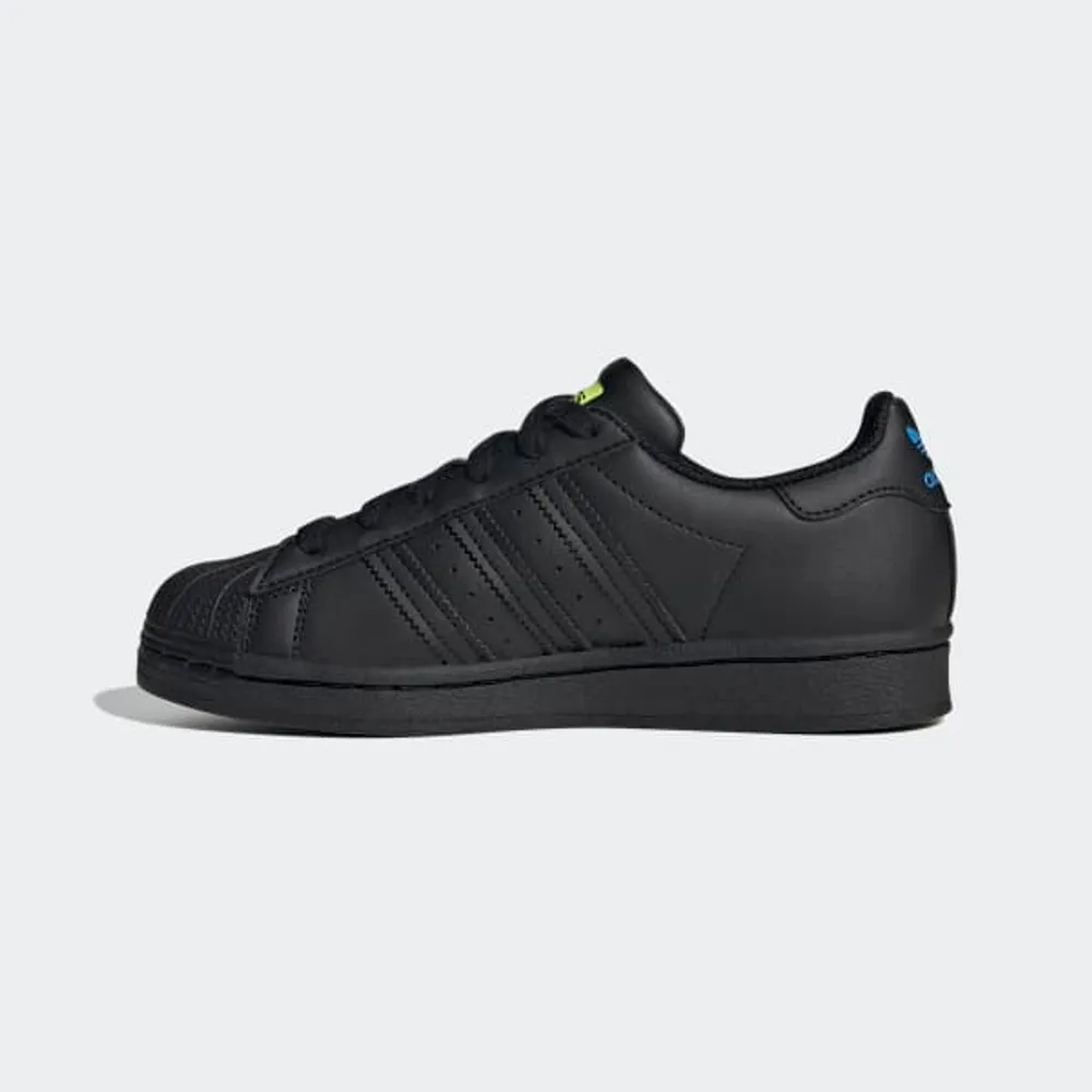 Tenis superstar negro sale