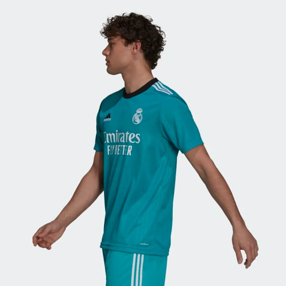 Real madrid store 3er uniforme