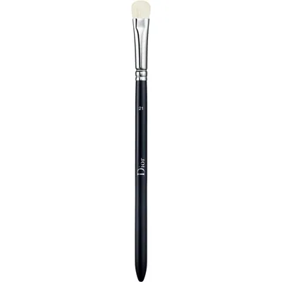 Dior eyeshadow deals brush