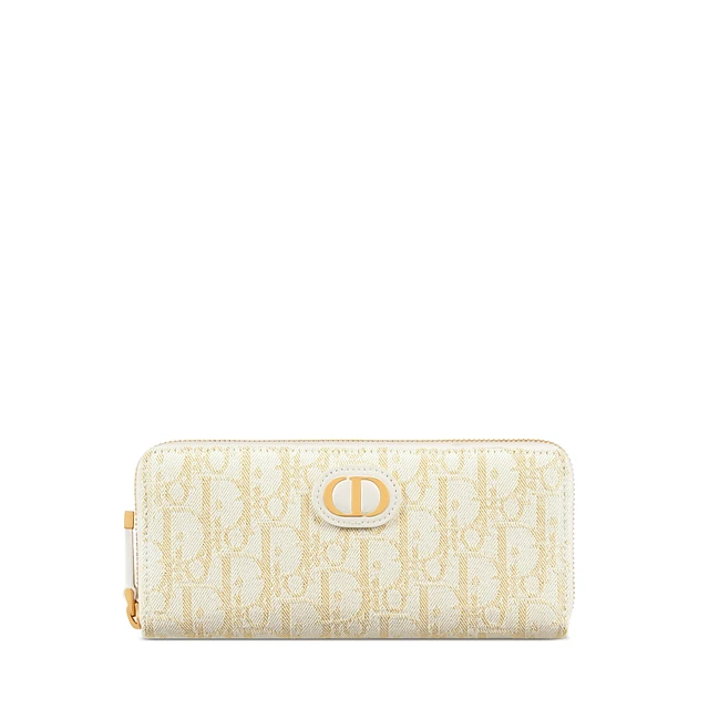 Dior 30 Montaigne Aphrodite Pouch at Mall of America® in