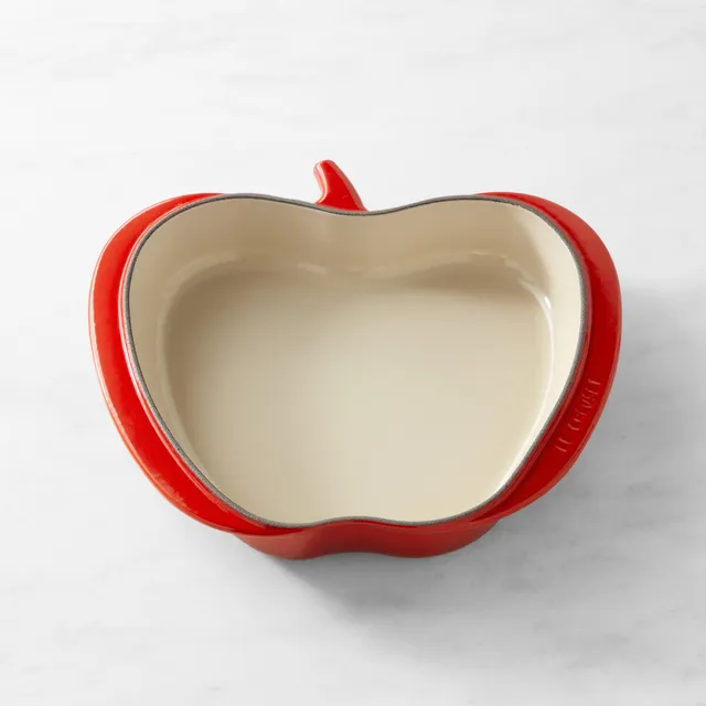 Le creuset hotsell apple pie dish