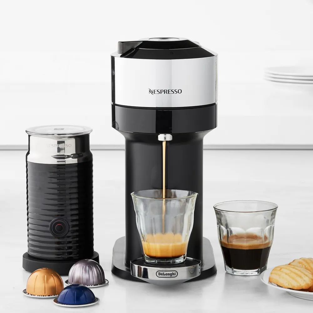 Williams Sonoma Nespresso Vertuo Next Deluxe with Aeroccino by De