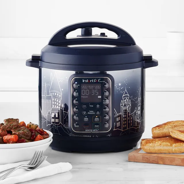 Williams Sonoma Instant Pot Pro Plus WiFi Electric Pressure Cooker