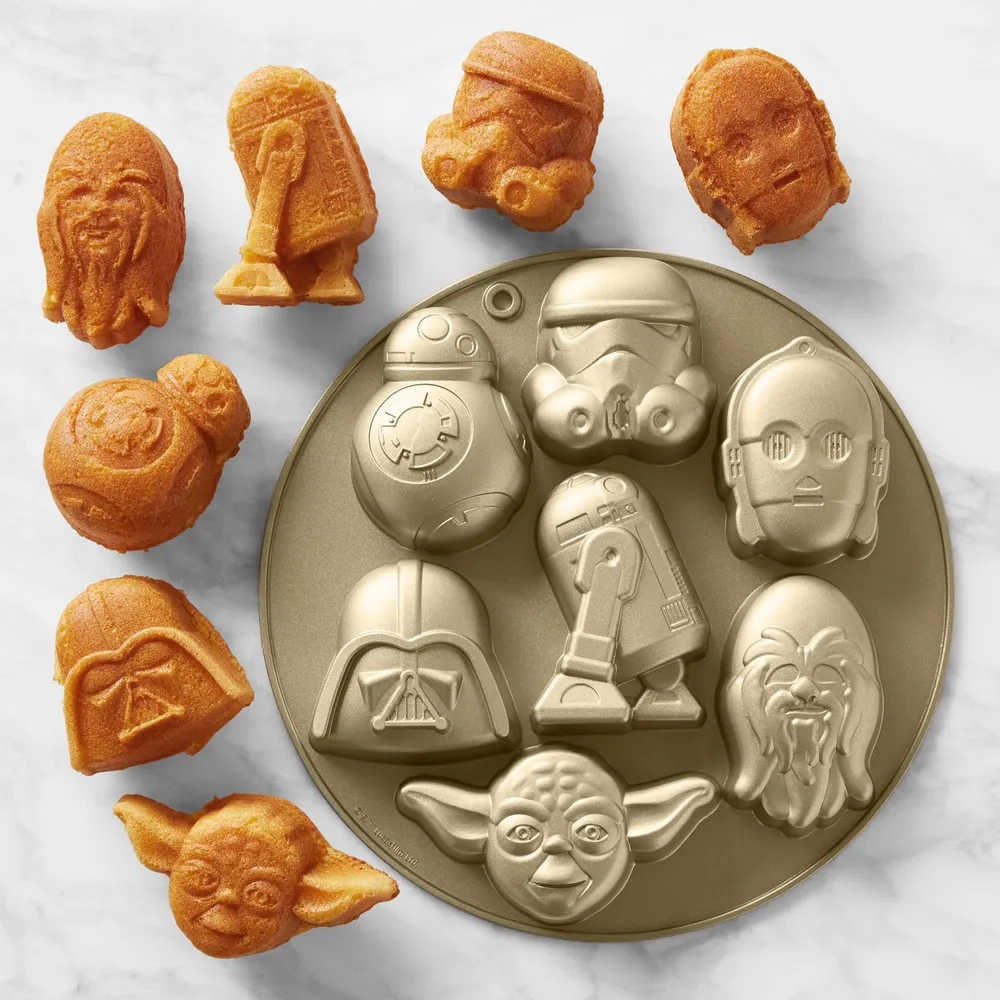 Storm trooper cake deals pan