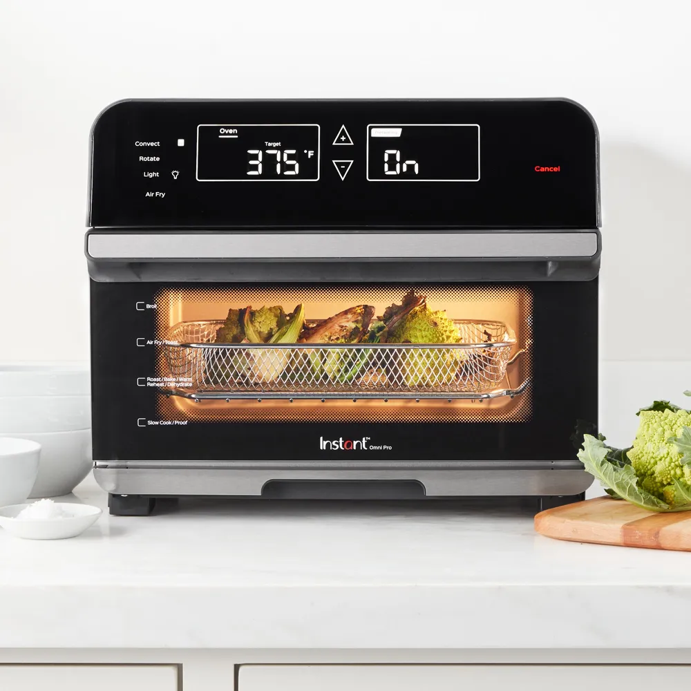 Williams Sonoma Instant Omni Pro 18L Toaster Oven and Air Fryer