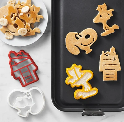 Williams-Sonoma PEANUTS™ Chef Snoopy Silicone Cookie Stamps
