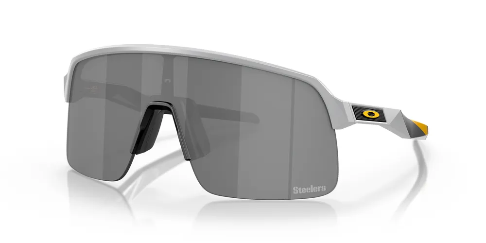 Oakley Men s Pittsburgh Steelers Sutro Lite Sunglasses