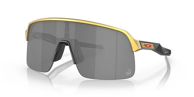 Oakley OO9463 Sutro Lite Patrick Mahomes II Collection at