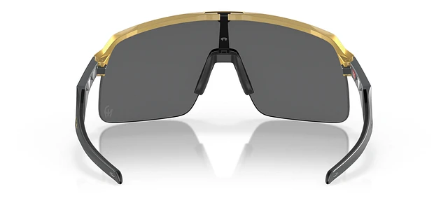 Oakley OO9463 Sutro Lite Patrick Mahomes II Collection at
