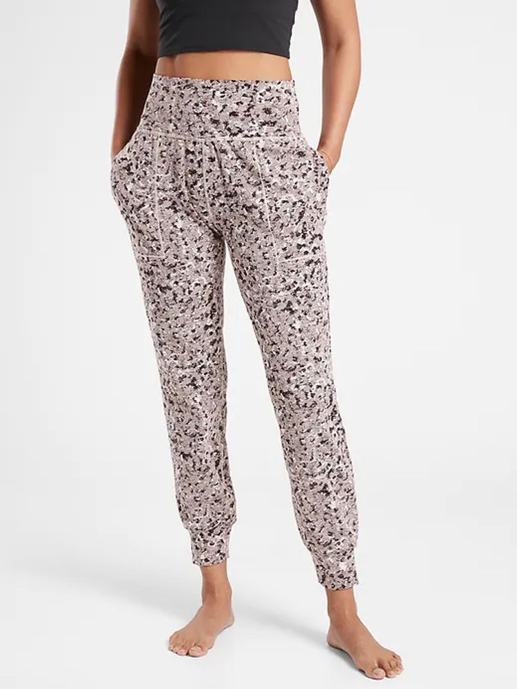 Athleta Salutation Textured Jogger Mall of America®