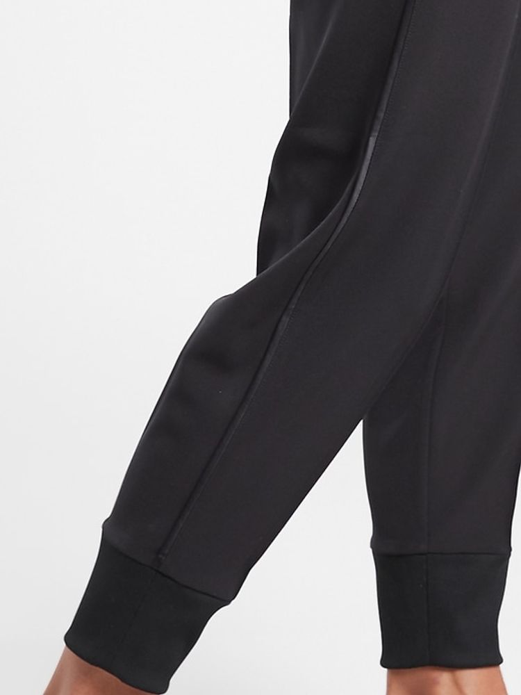 Athleta Endeavor Jogger Mall of America®