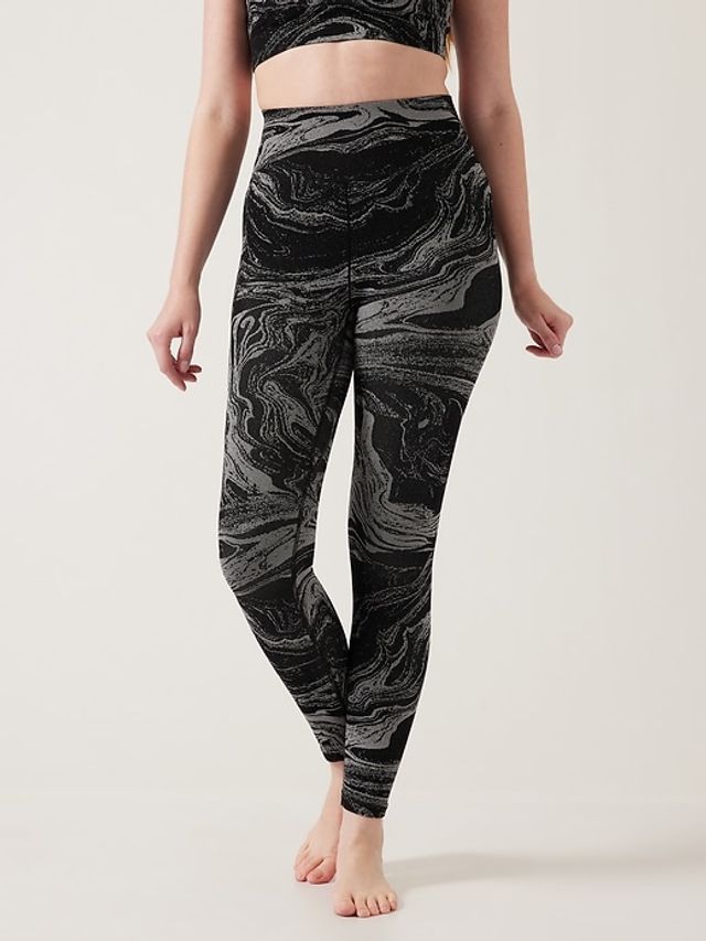 Athleta-yoga-pants | Mall of America®