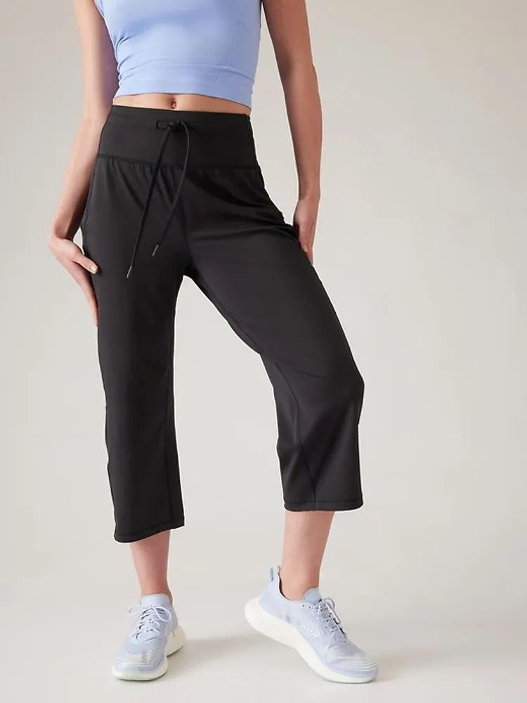 Athleta hot sale trekkie crop