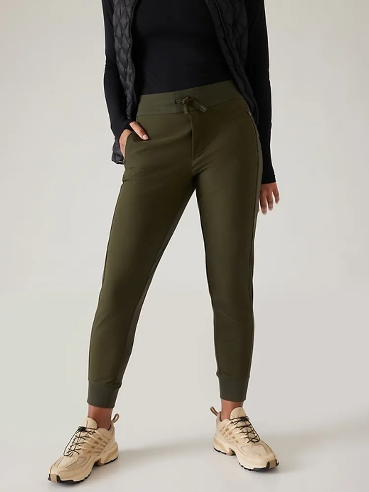 Athleta Headlands Hybrid Trek Jogger Mall of America®