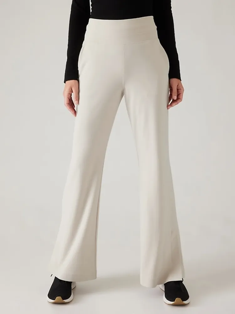 Athleta Venice Flare Pant | Bridge Street Town Centre