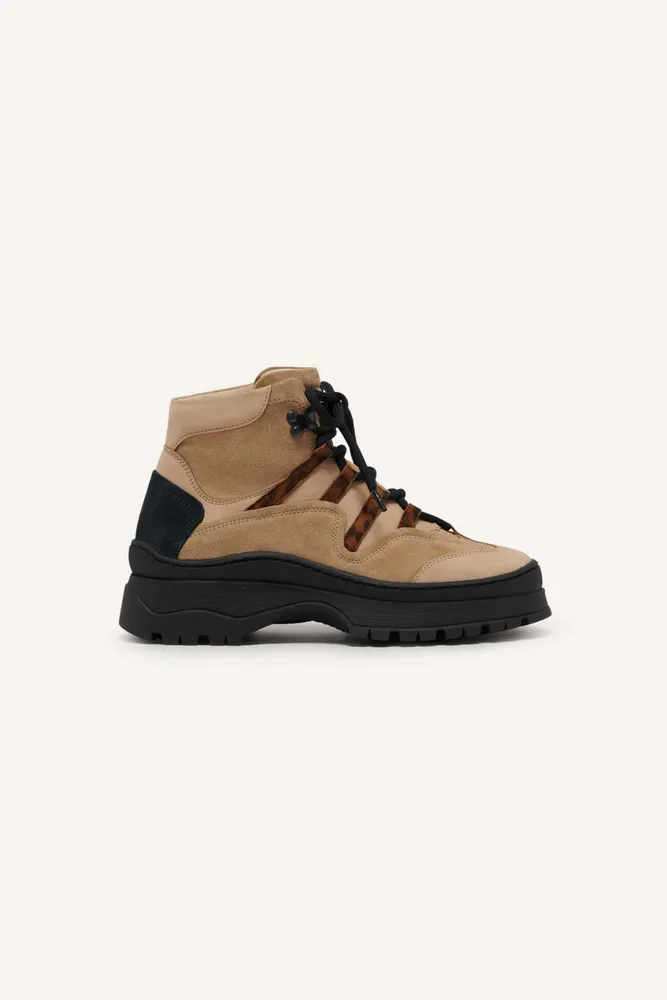 Static shoes price sales
