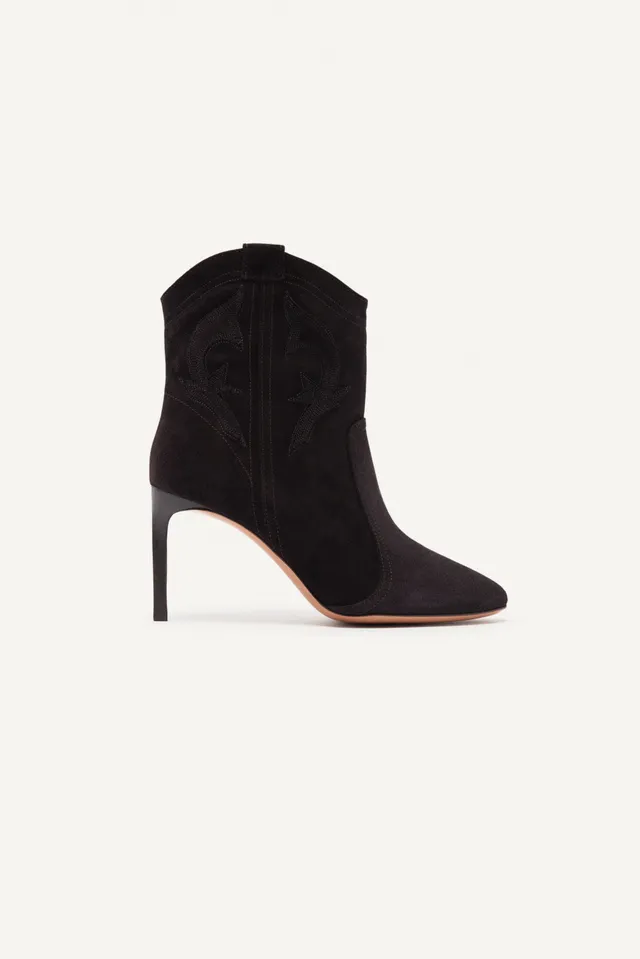 Bash boots shop