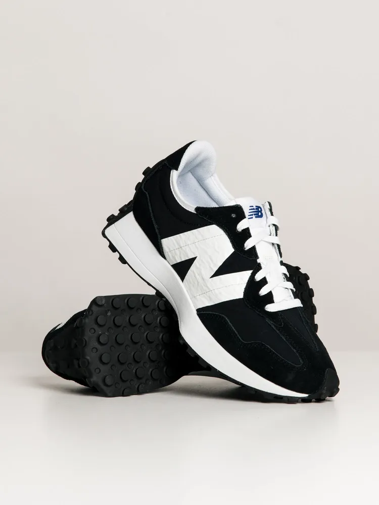 New balance 2025 sneakers clearance