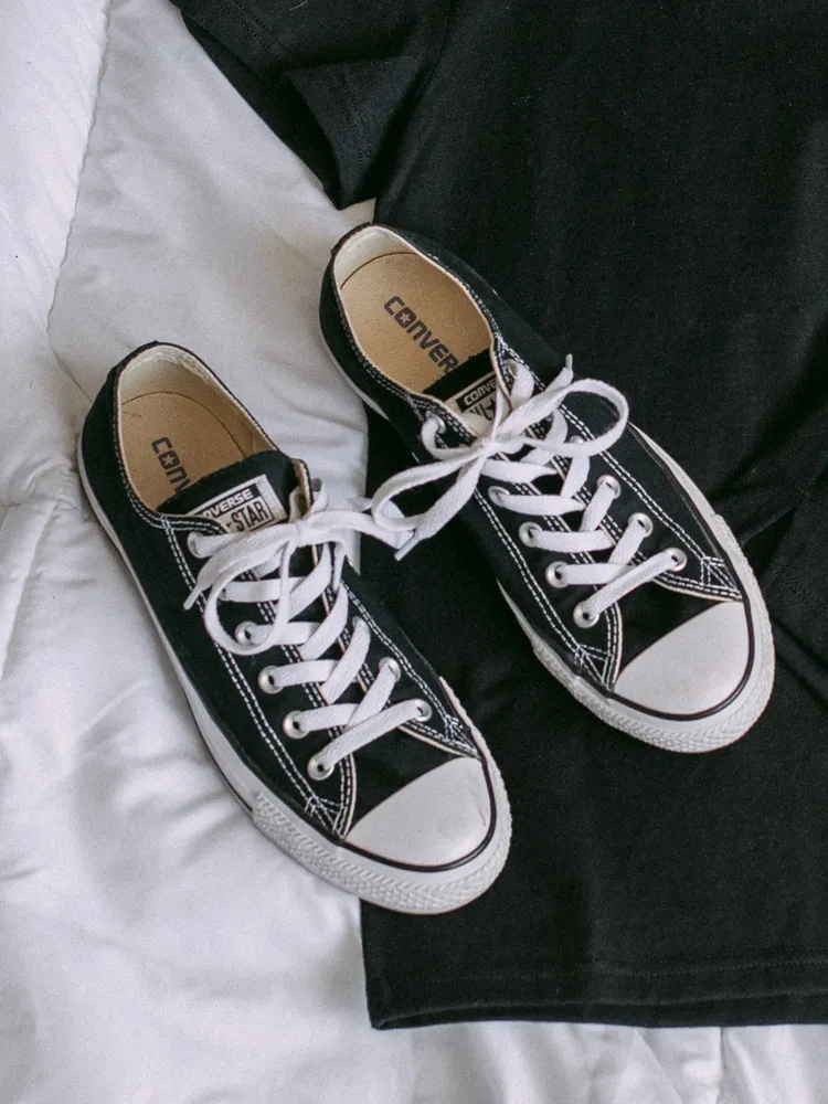 Converse women's canvas outlet shoes