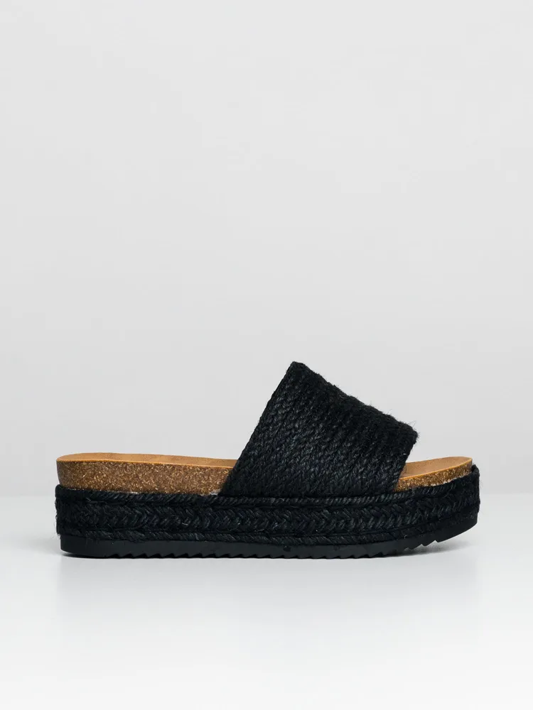 Boathouse sandals deals